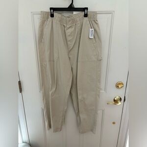 NWT Women’s Old Navy highrise Pulla khaki pants size L